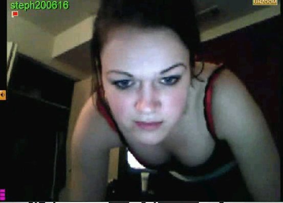 Steph dildoing hard on Stickam 