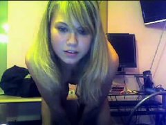 18yo blonde fingering on Skype